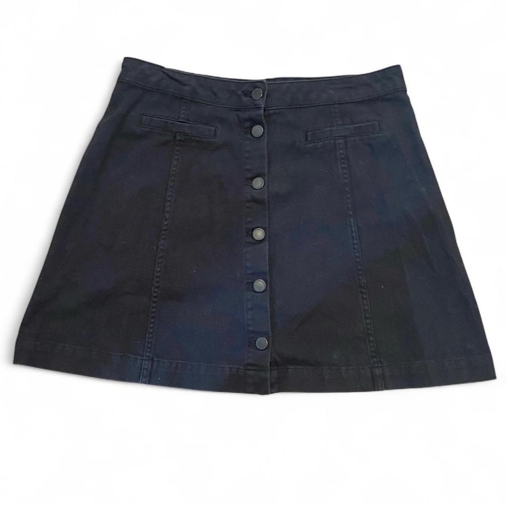 Divided Black Mini Skirt with Buttons